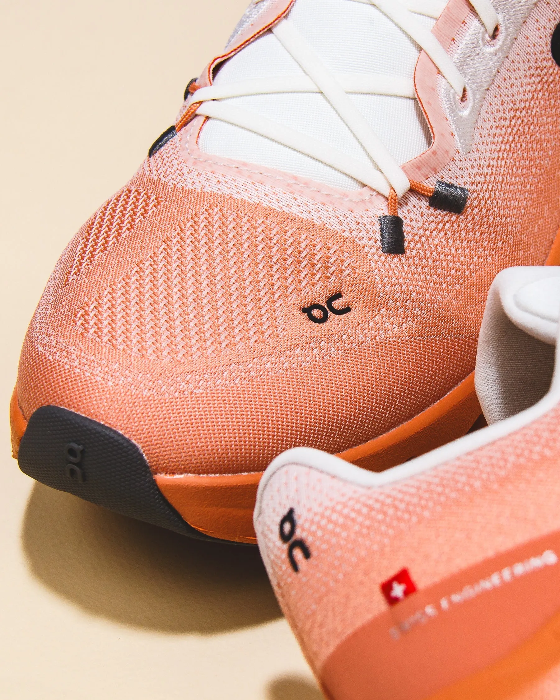 ON Men Cloudtilt Ivory Canyon 3ME10103285 Comfort Design Tensile Weave Upper