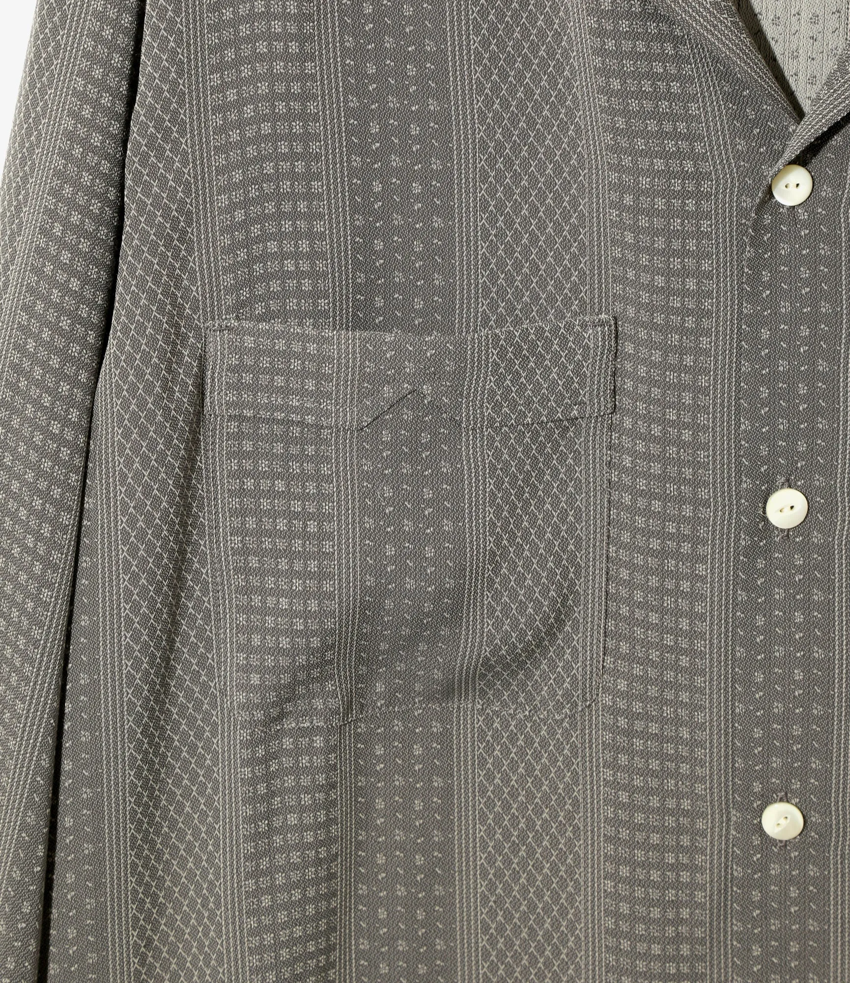 Fresh Outfit Open Collar Shirt ?C Grey Foulard Stripe Jacquard