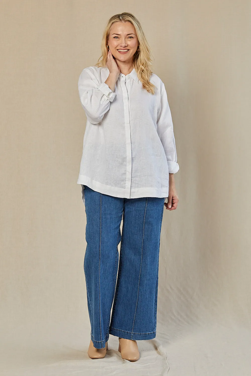 Oversized Linen Boyfriend Shirt in White Casual Design Fit Unisex style