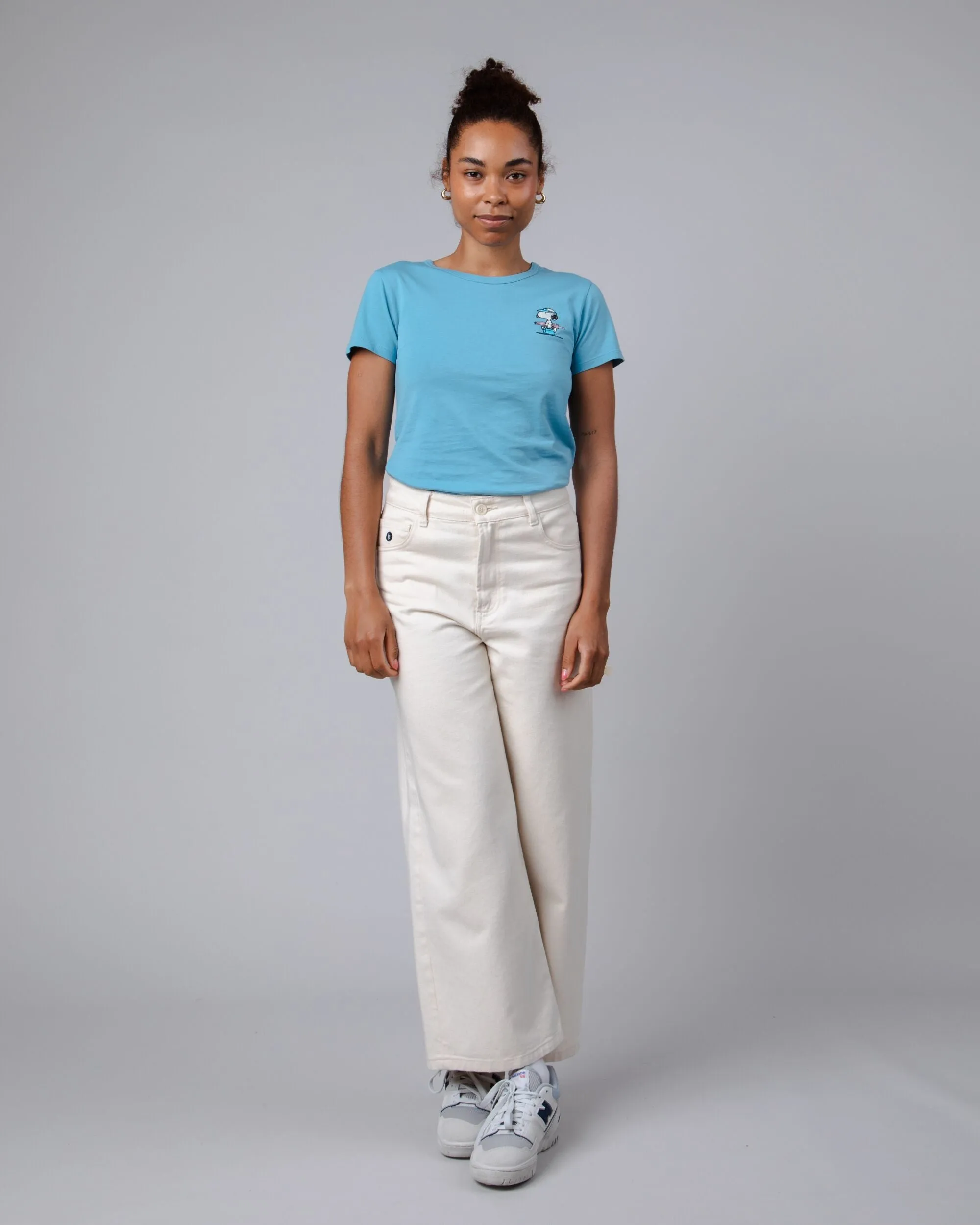 Peanuts Beach Tee Blue futuristic Stylish Layer Look