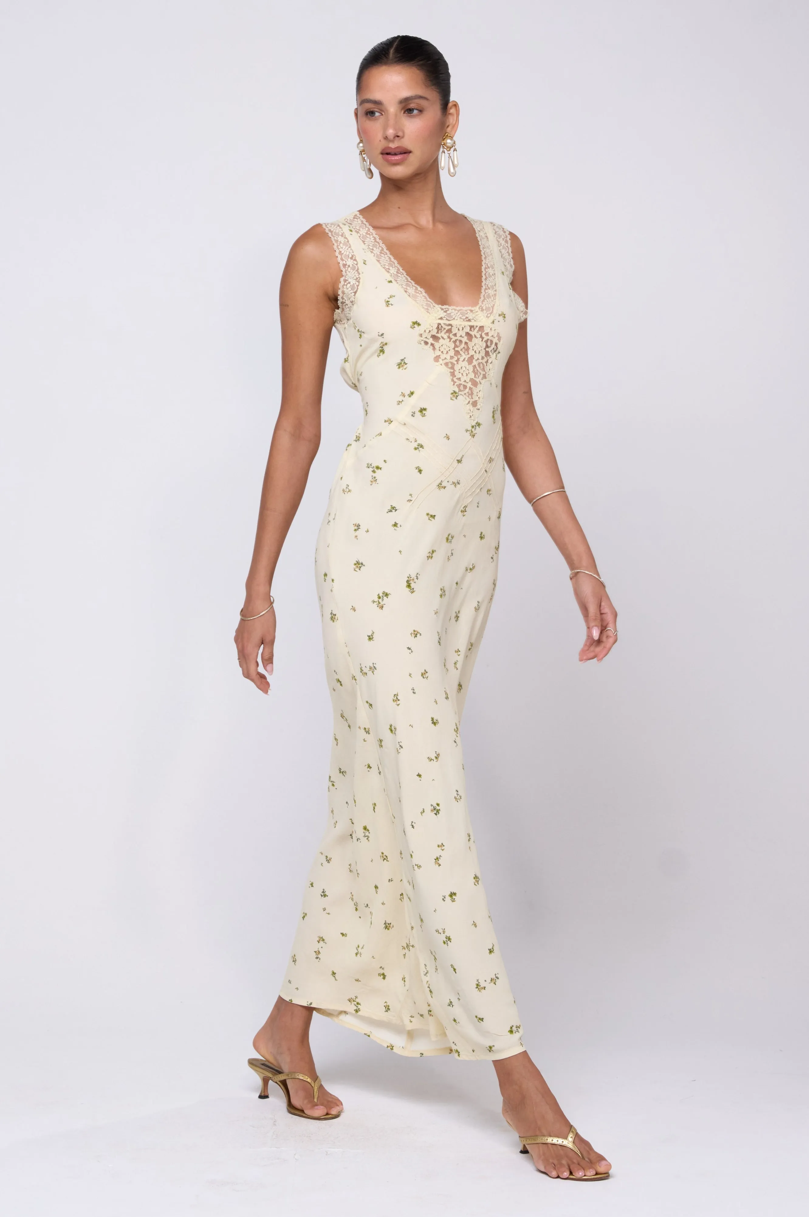 Aimee Dress in Beurre Fit Focused Picture Perfect