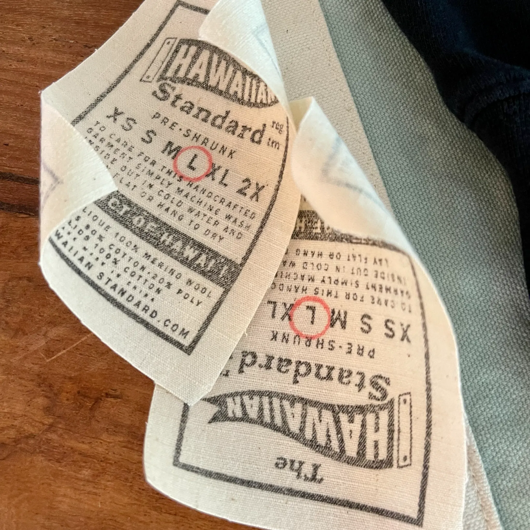 Mens Raglan Fleece Navy x Ivory Aloha applique Comfy Street Fashionable