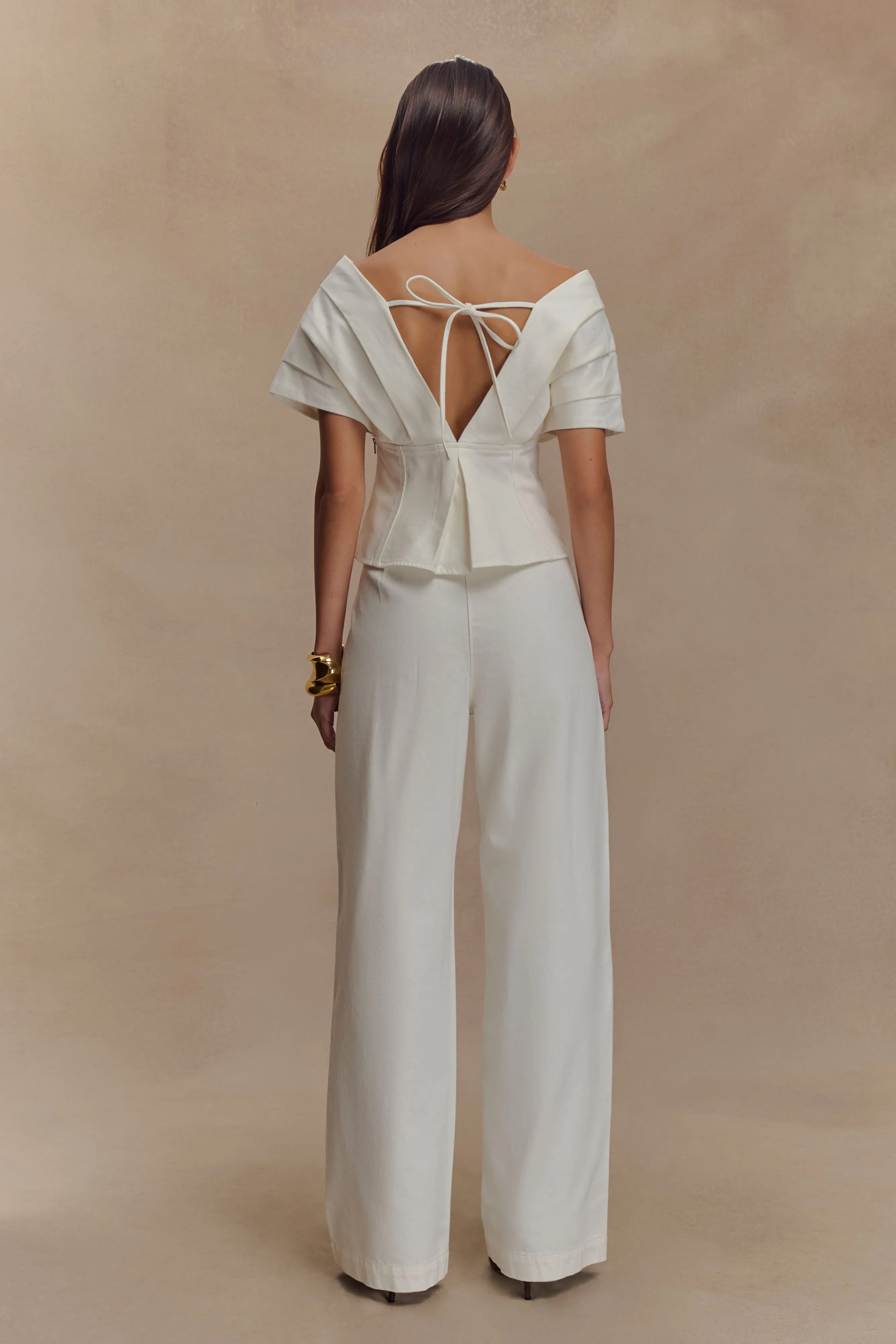 Rainy Day Chill Outfit Nature Lover Rayne Wide Leg Denim Jeans - White