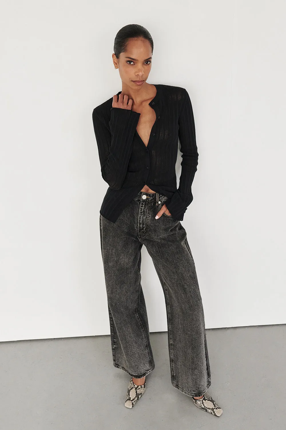 REAGAN 2.0 WASHED BLACK SLOUCHY JEAN Classic Item