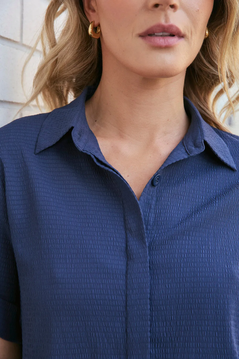 UltraLightweight Relaxed Travel Short Sleeve Shirt in Navy