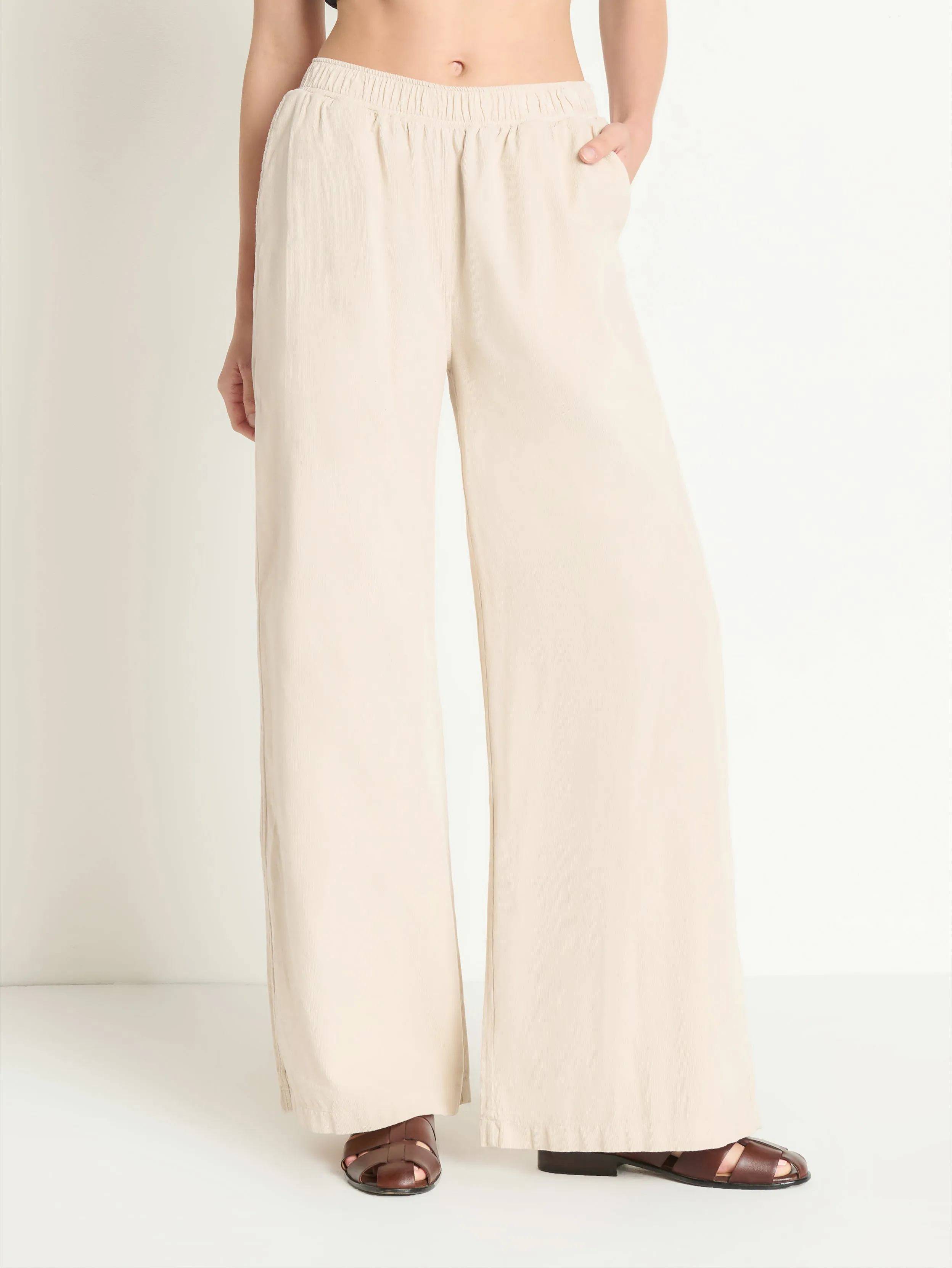 Corduroy texture Daily Comfort Fit Arlington Wide Pant