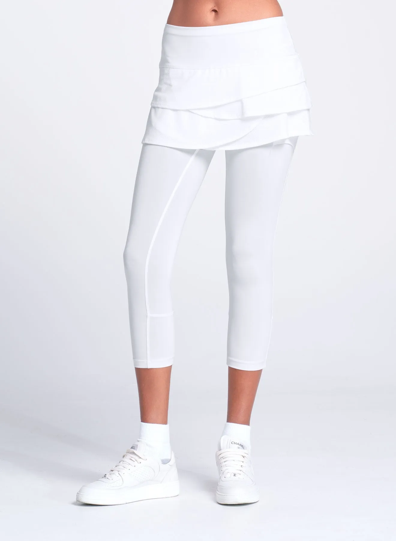 Scallop Capri understated look