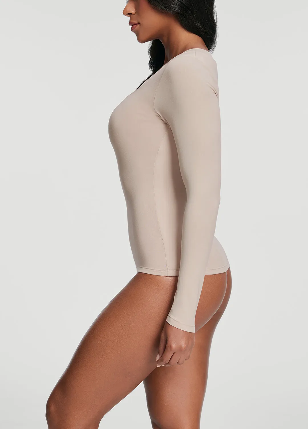 Sporty essentials Scoop Neck Long Sleeve Top