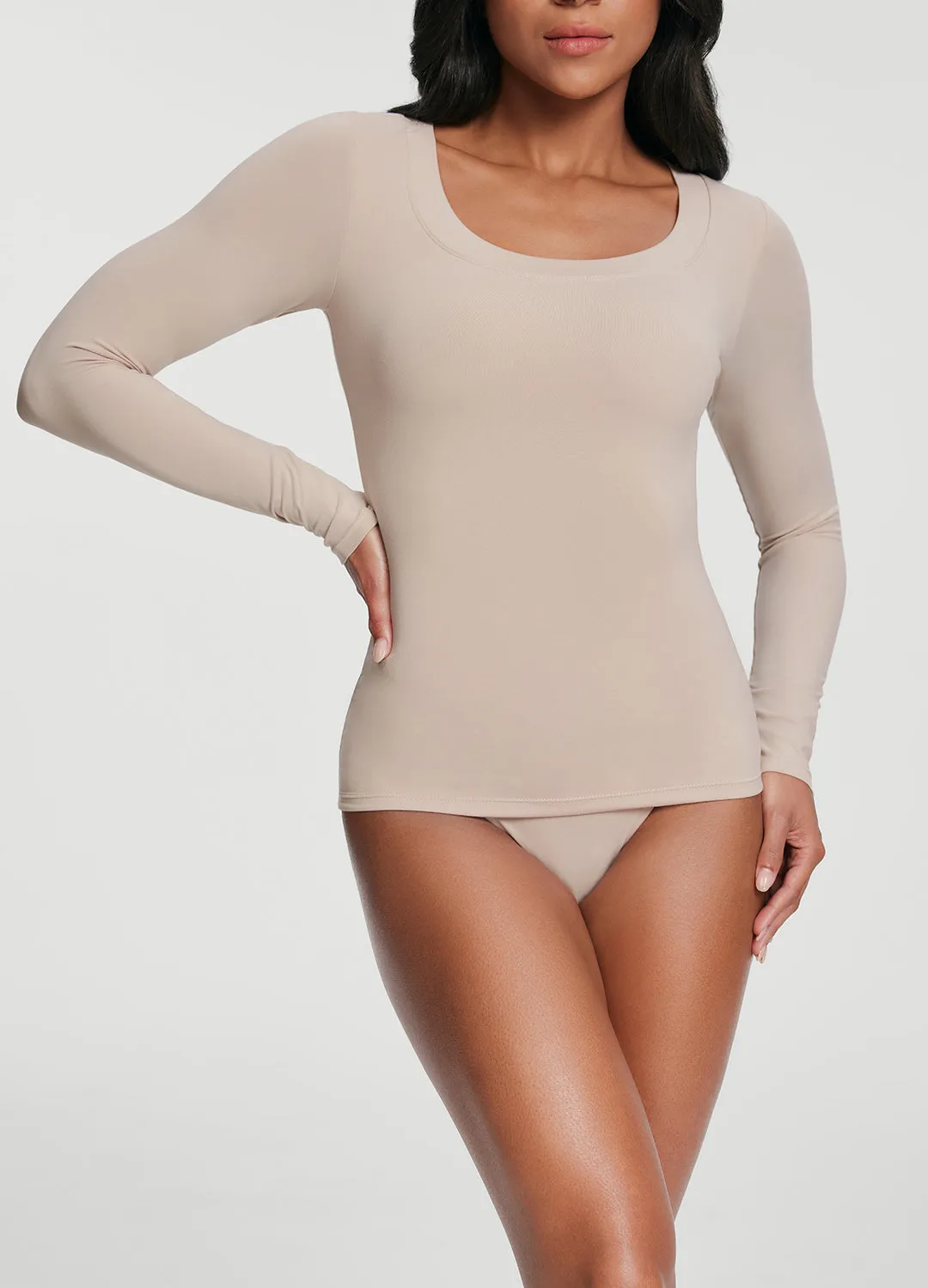 Scoop Neck Long Sleeve Top SeamlessSidePanels Minimal Look
