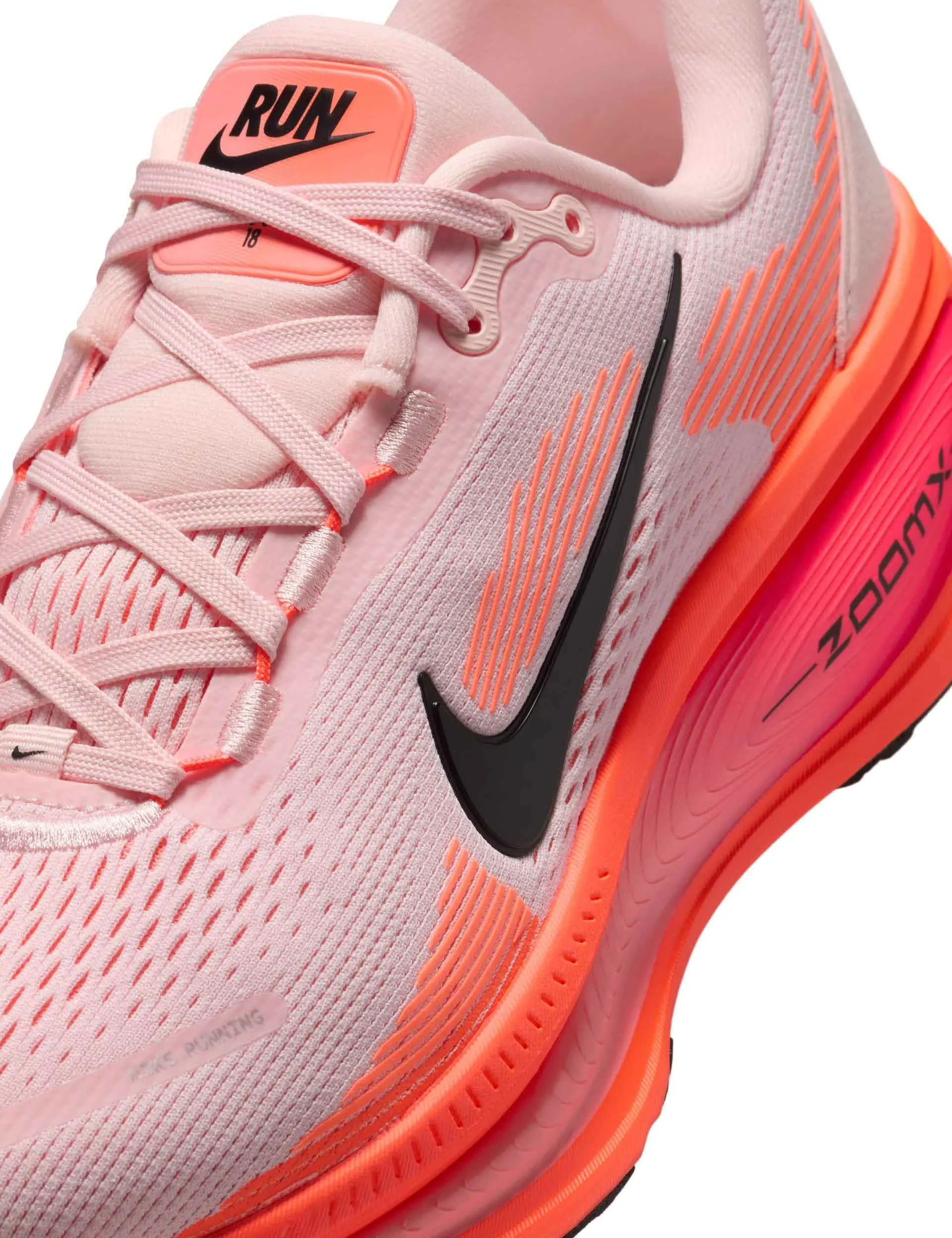 Comfortable foot wrap responsive - midsole - feature shoes Vomero 18 Running Shoes - Atmosphere/Black/Bright Crimson