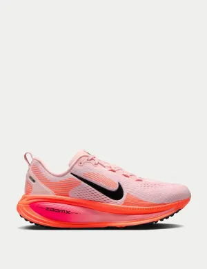 Vomero 18 Running Shoes - Atmosphere/Black/Bright Crimson Lockdown Harness