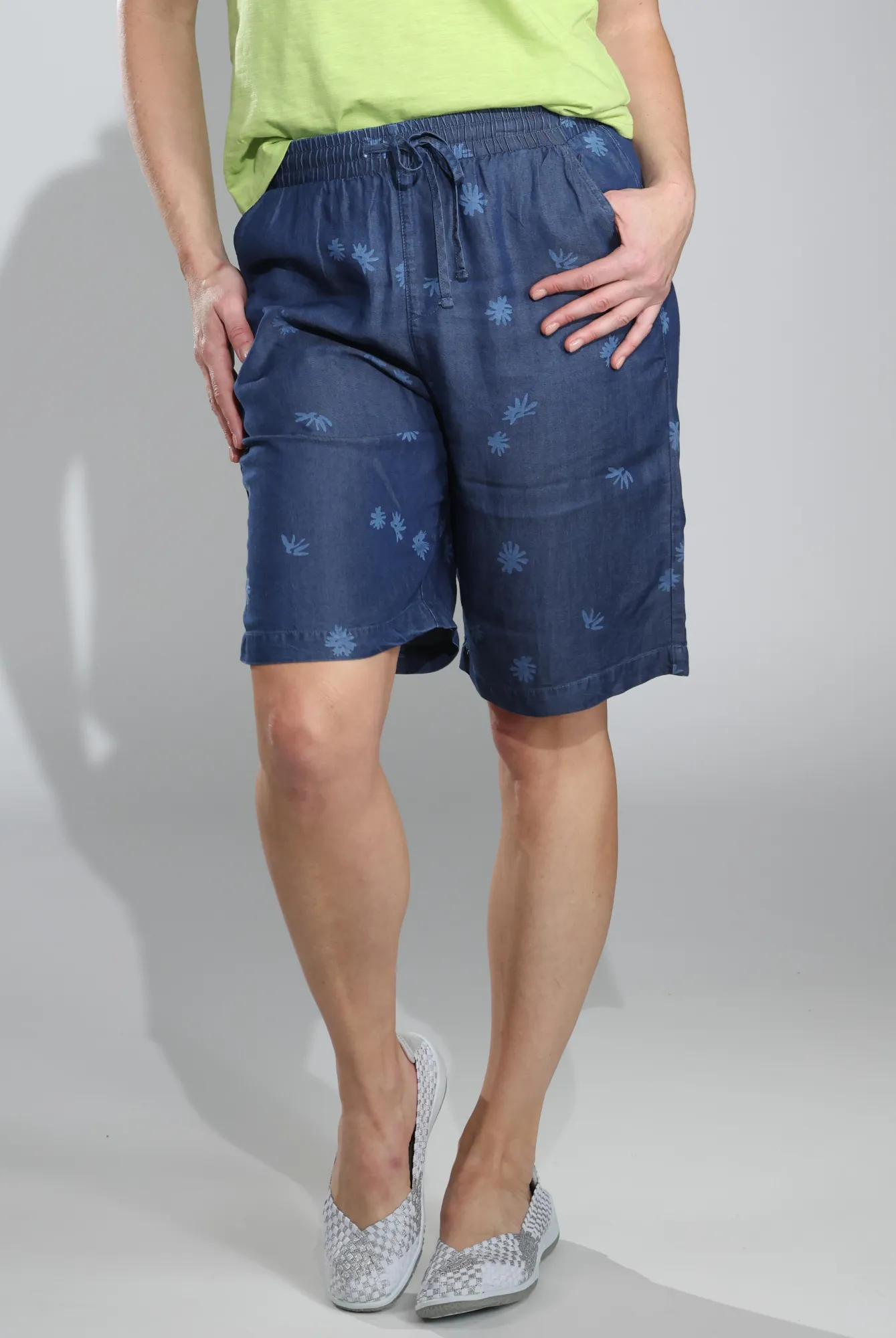 Shorts | Chalk Daisy | 6647C1 Elastic waist suit jacket