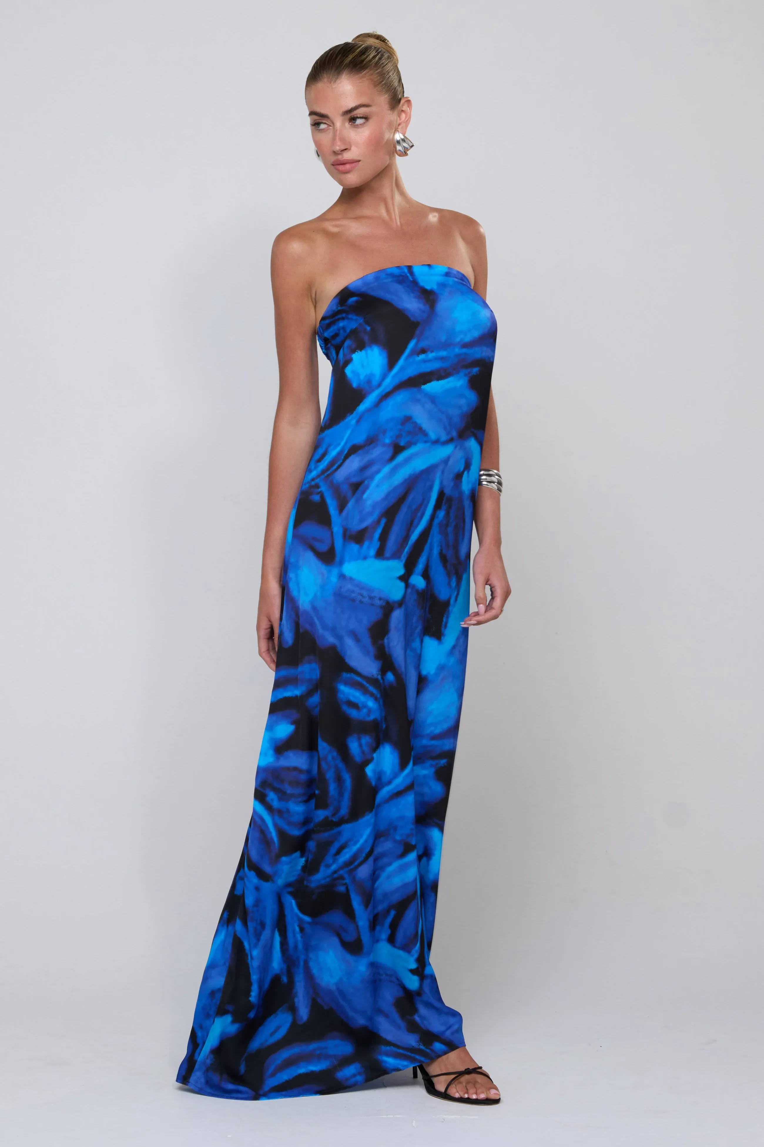 Balanced Look Classic Edge Ophelia Maxi Dress in Lagoon