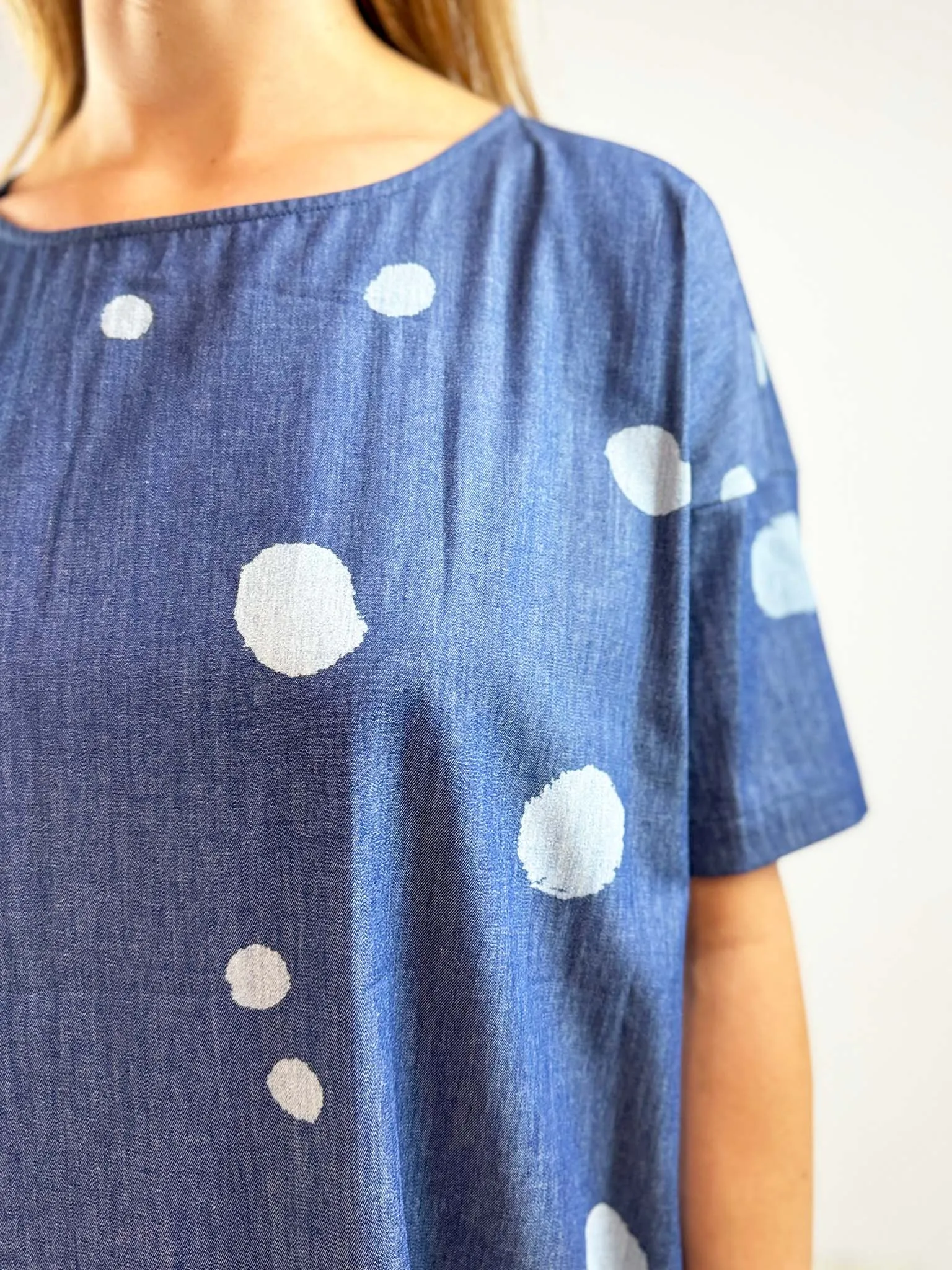Spotty Chambray Tunic Dress Silky texture Urban Ready
