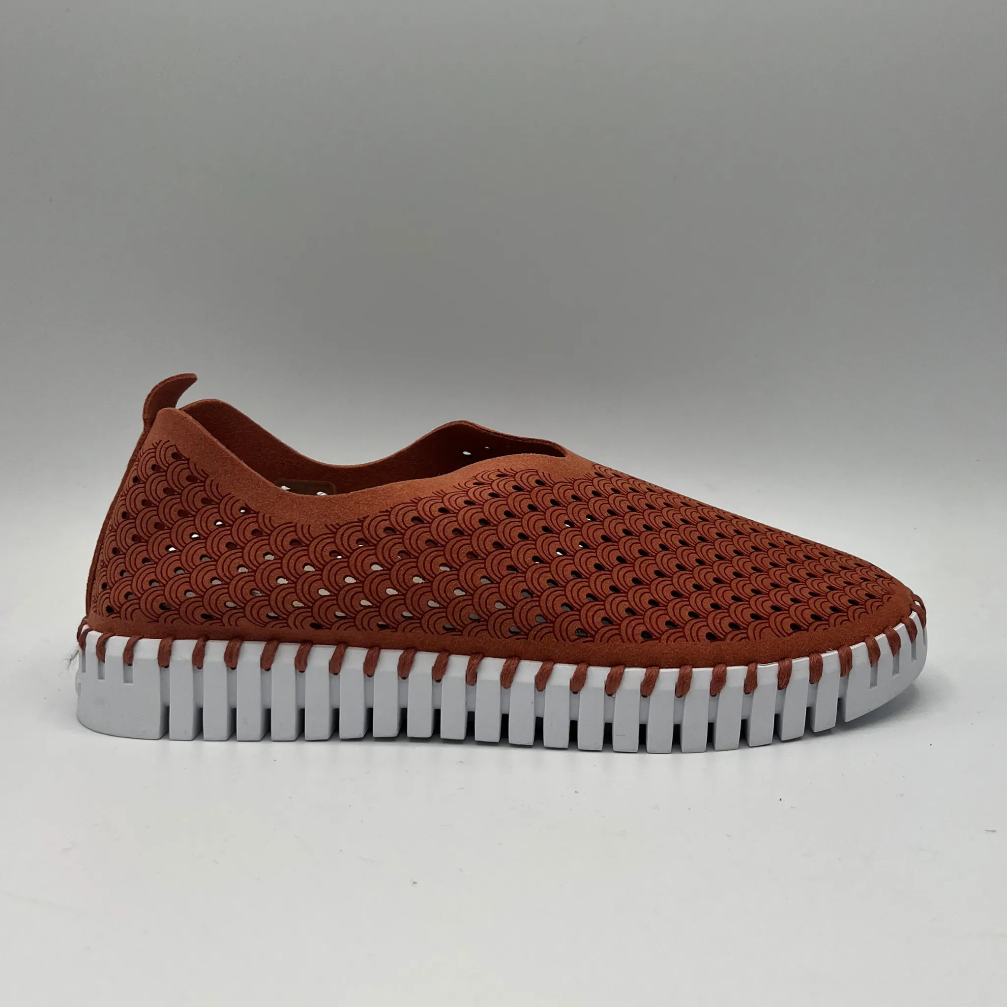 Ilse Jacobsen Tulip Slip-On Fast Go Reinforced toe box