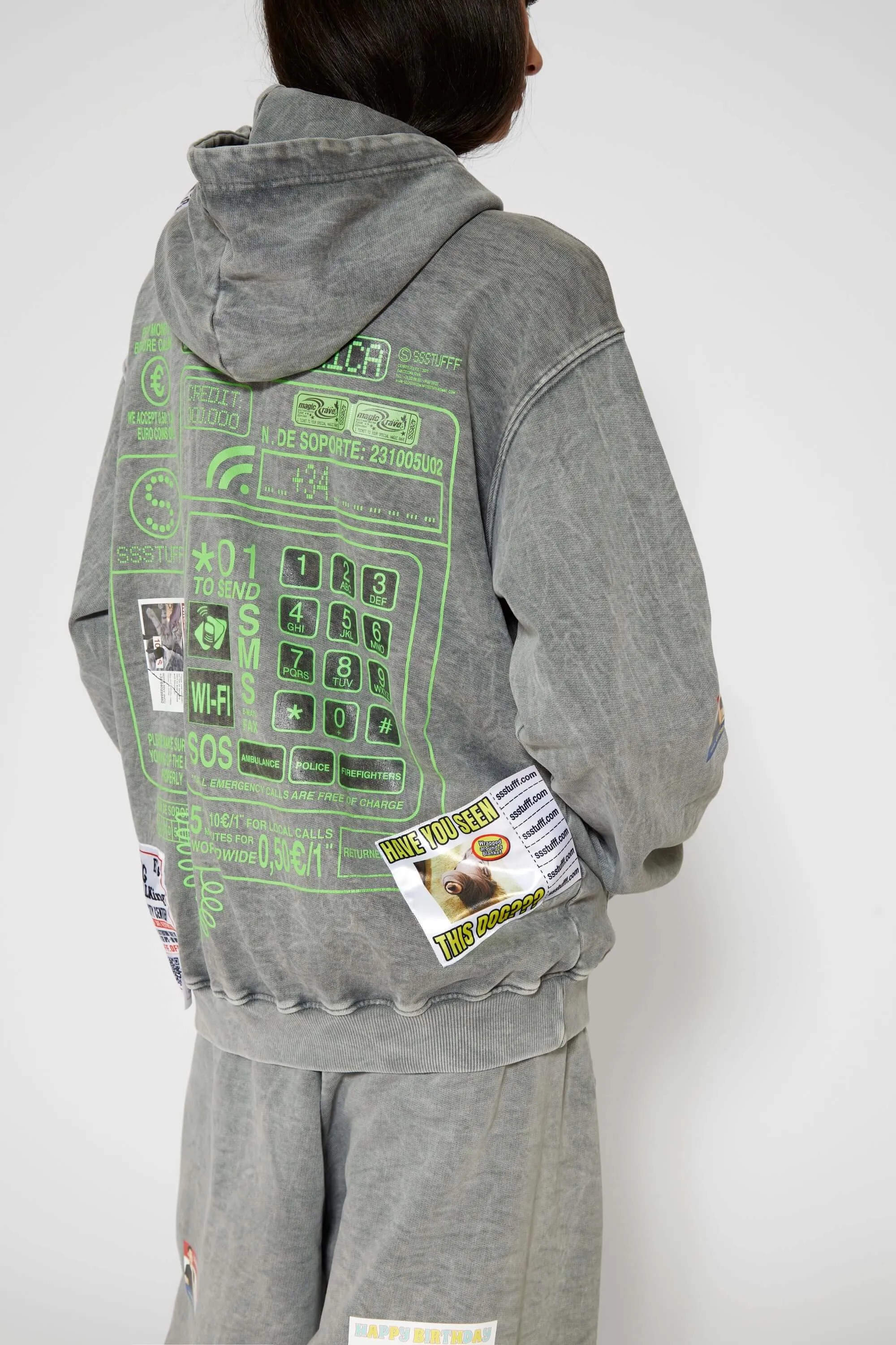 Fashionable Hoodie Travel Relaxed Telephone Booth Zip Up