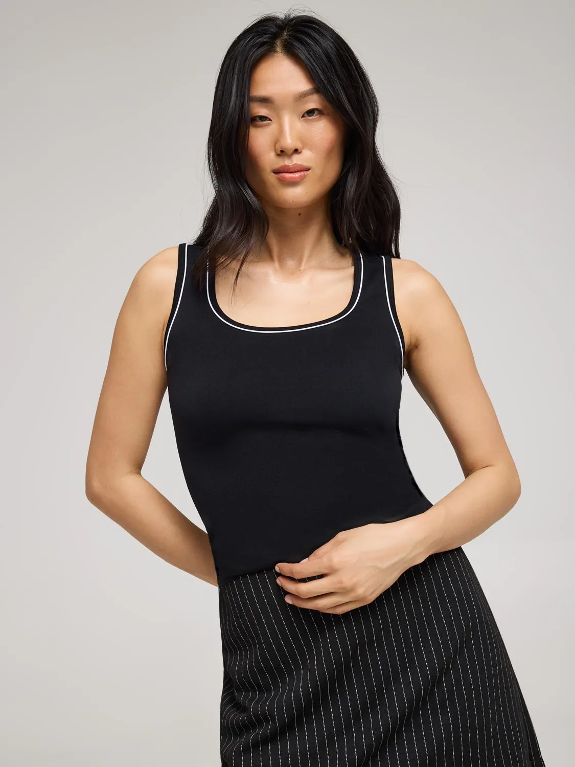 Contrast Trim Scoop Neck Tank Top Spring Wear