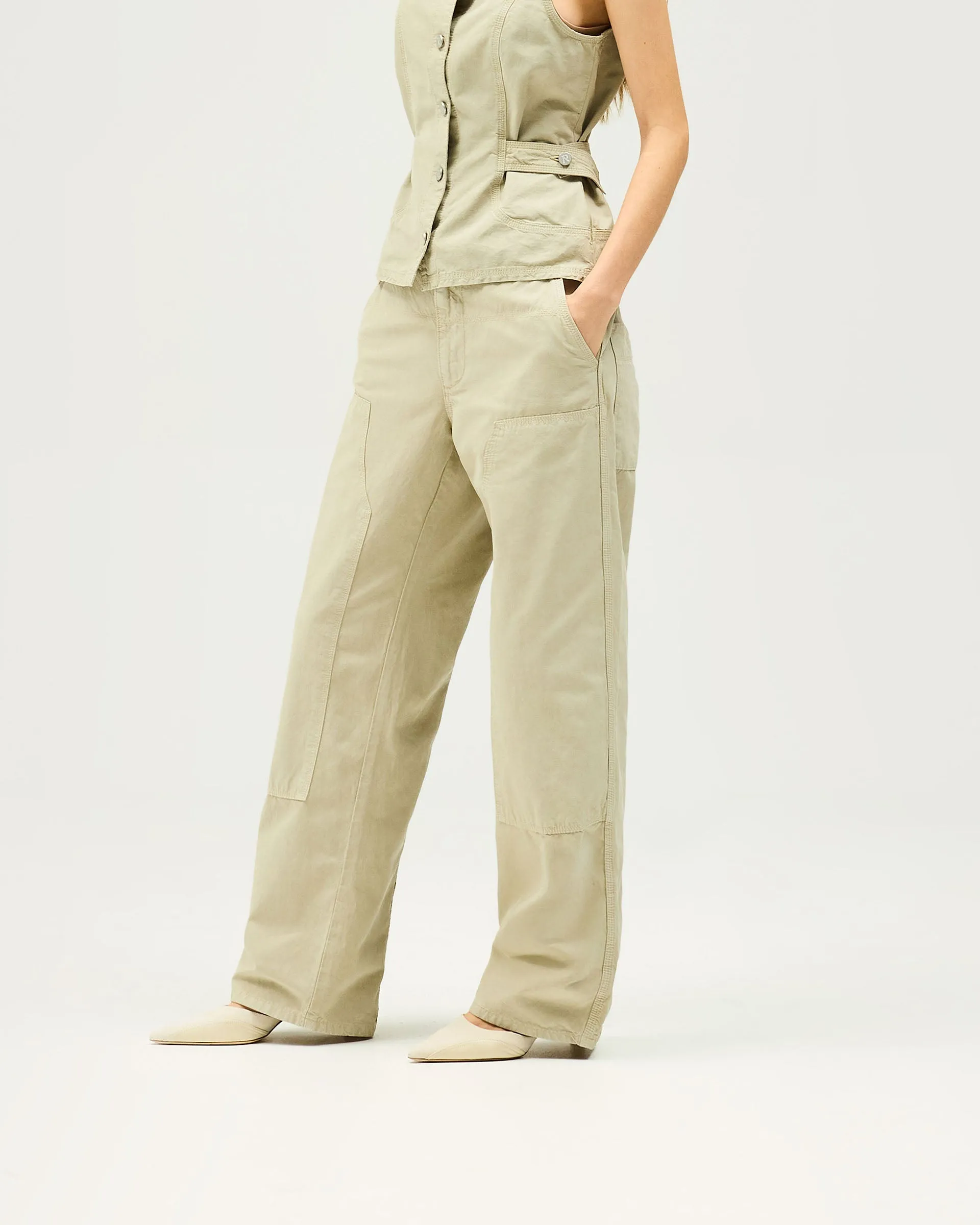 Galaxy Jean - Mid Green Universal Basic Chic Silhouette