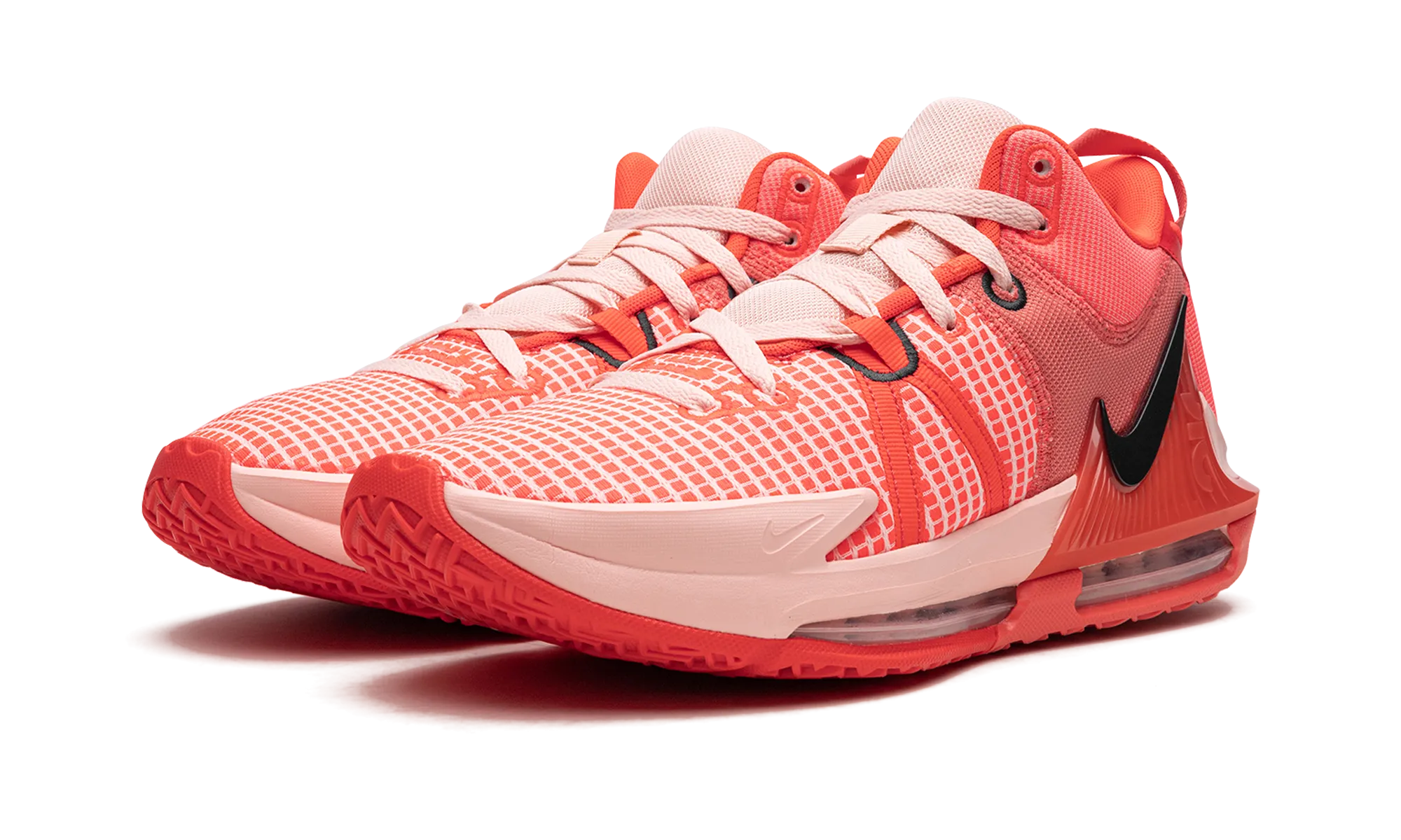 LeBron Witness 7 Wide Base Platform