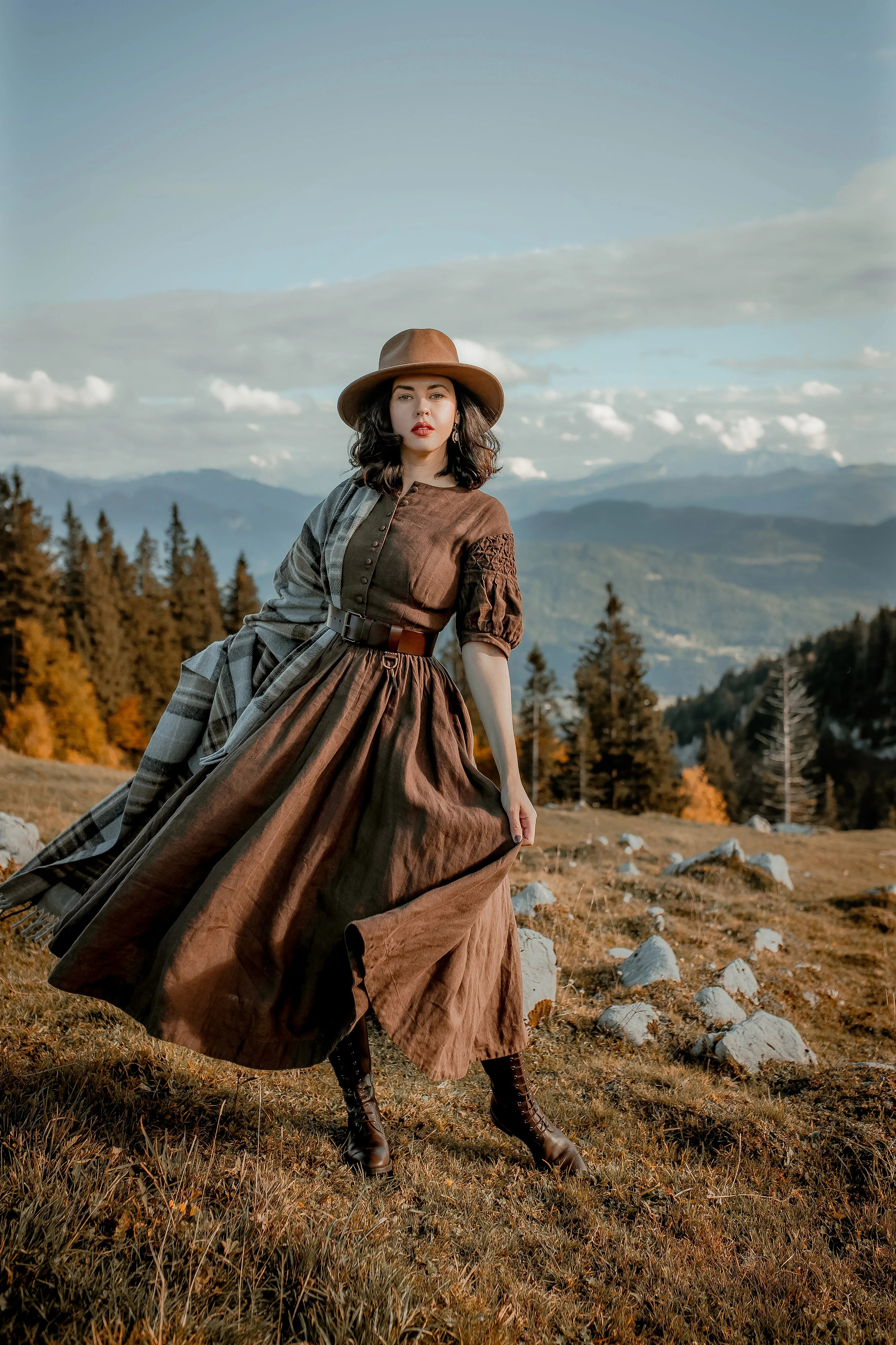 The Beth??23 Dress with short sleeves Natural Style