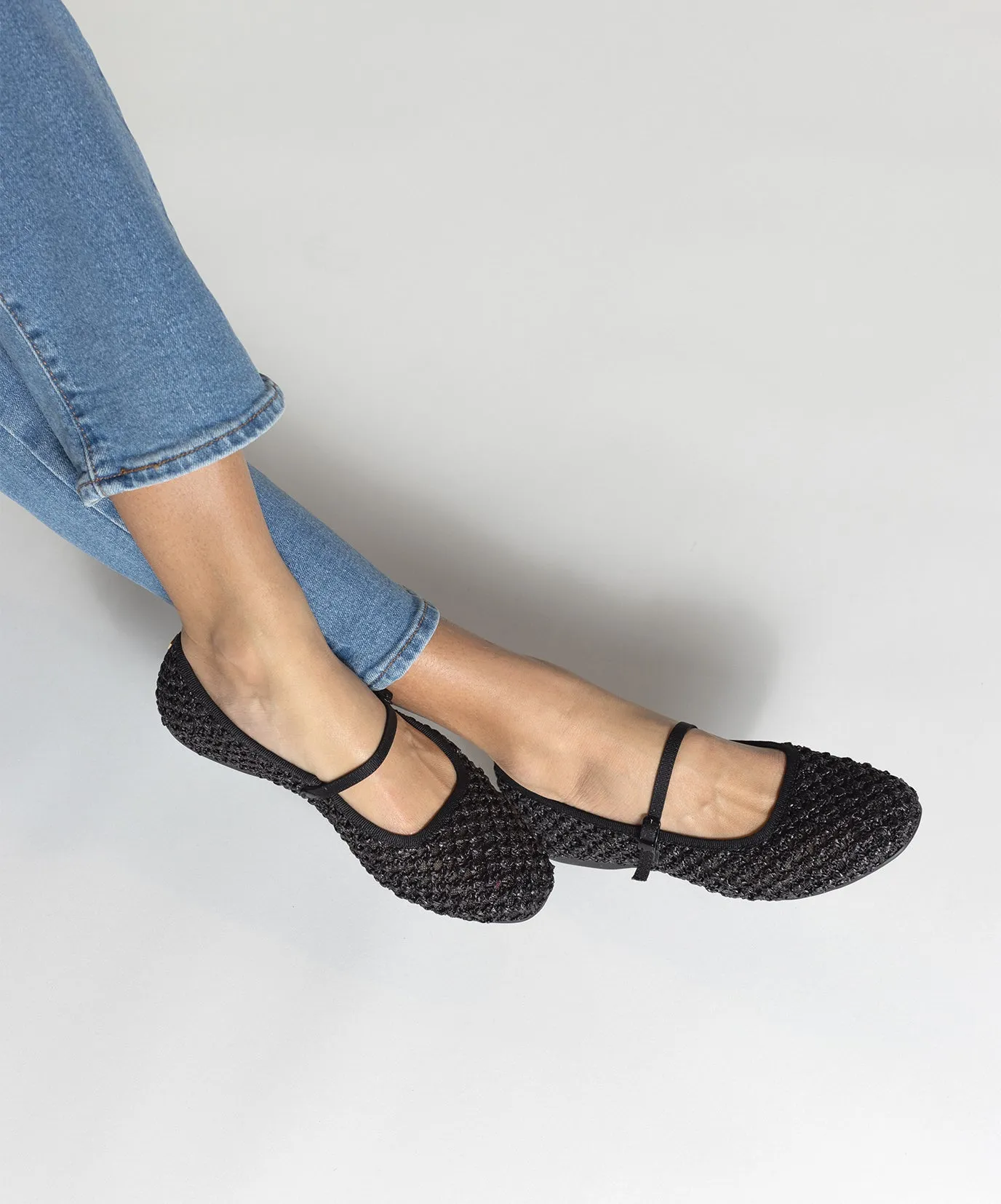 The Hummingbird Mary Jane - Black Openweave Meadow Hike Tread Ready