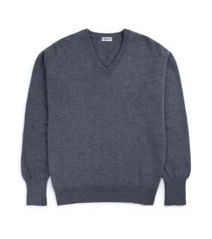 Calm Tone Trunk Walden Geelong V Neck Sweater: Grey