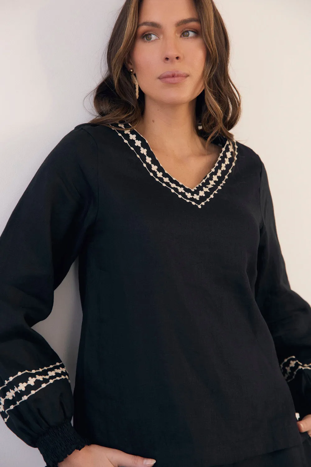Curved Hemline Samara Linen Blouse in Moonlit Noir