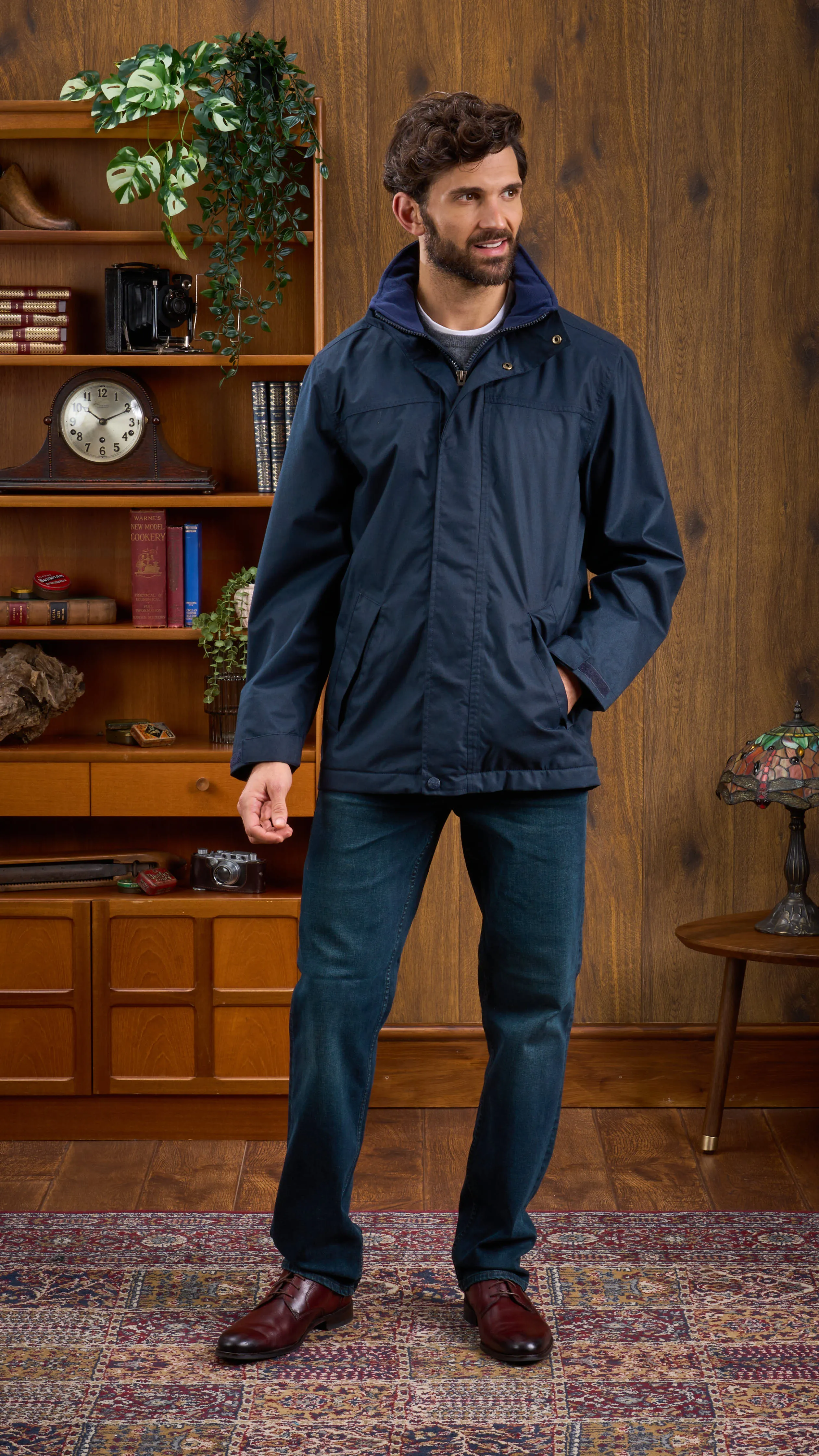 Fernley Men's Waterproof Weekend Coat In Navy VentilatedPanels