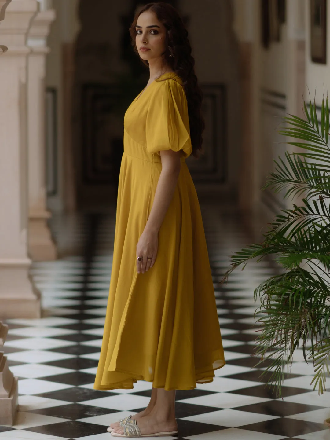 Women's Yellow long dress with balloon sleeves Sleek Motion
